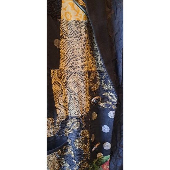Delah size M/P black & gold vintage  blazer - Picture 12 of 16